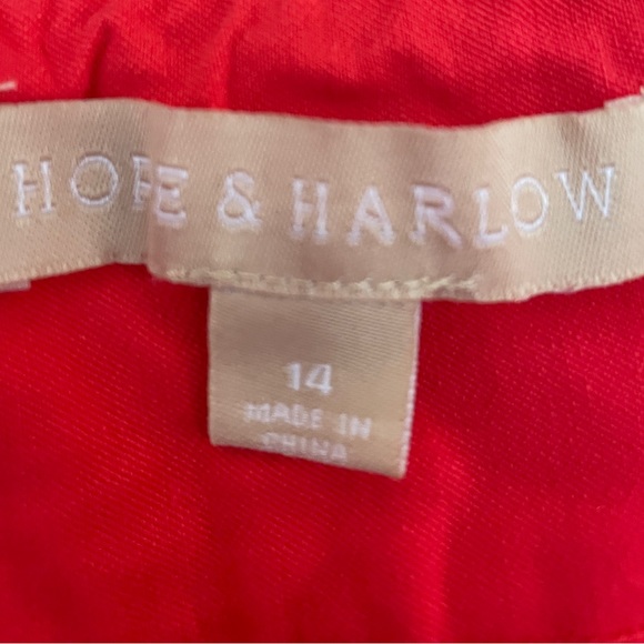 Red Hope & Harlow size 12 skort, with shorts underneath. Size 12. Scalloped hem. - Picture 3 of 3